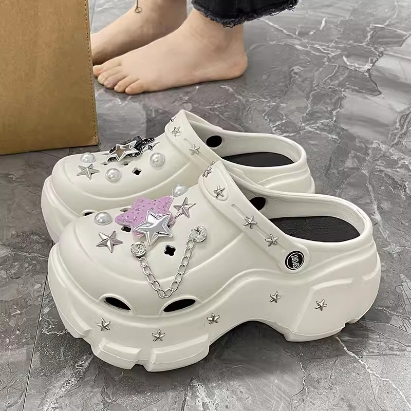 2024 Novas Verão Punk Croc Plataforma Tamanho Sandalia De Saltos Grossa Feminino Combina Exterior Estilo Praia