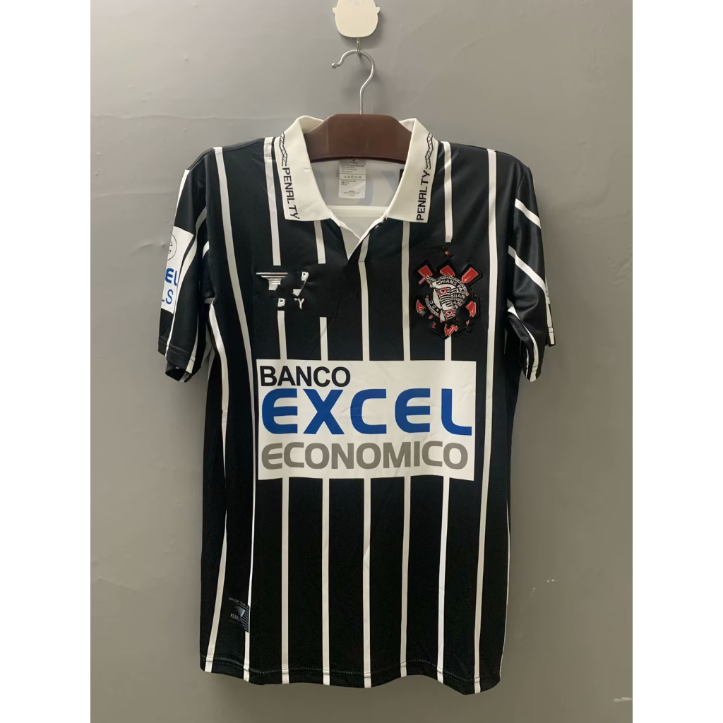 Camisa De Time Football Thai Versão 1 : 1 Bordado retro