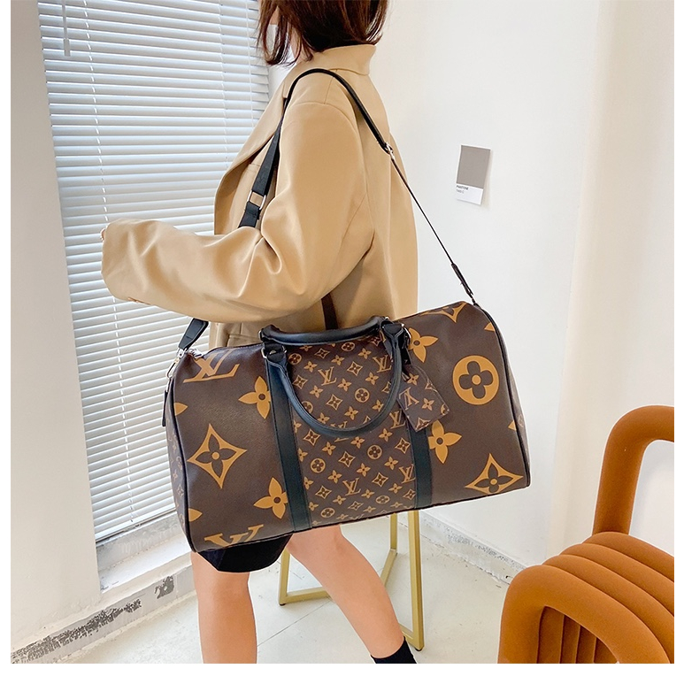 Louis Vuitton lv Michael backpack shoulders bag  Louis vuitton, Mochila louis  vuitton, Malas de viagem