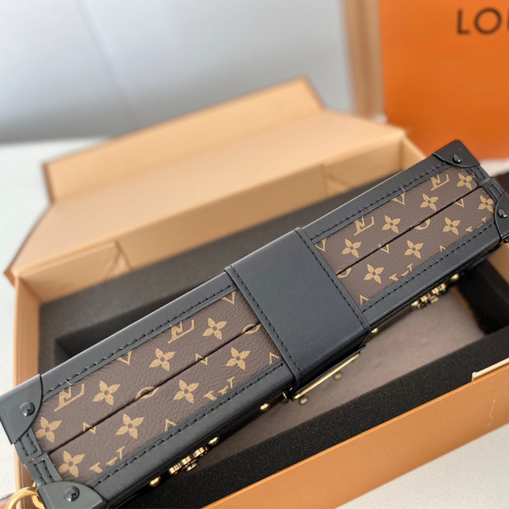 LV Louis & Vuitton Petite Malle East West Série Bolsa A Tiracolo Dura  Feminina Simples