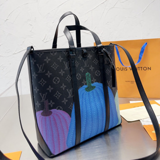 LV Louis & Vuitton Petite Malle East West Série Bolsa A Tiracolo Dura  Feminina Simples