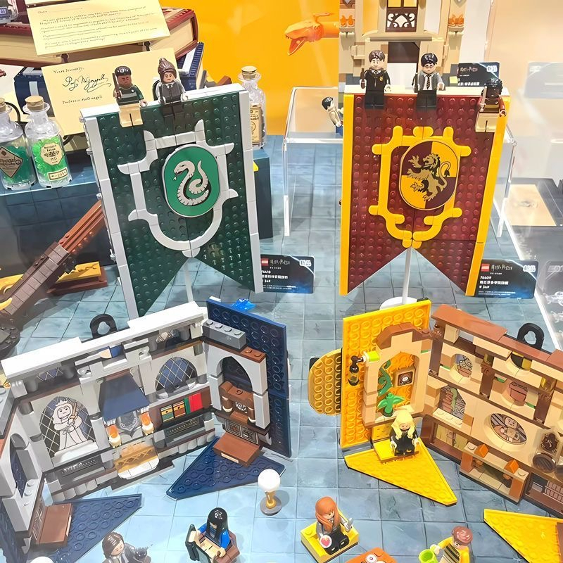 Lego Harry Potter 30435 Construa seu Castelo de Hogwarts em Promoção na  Americanas