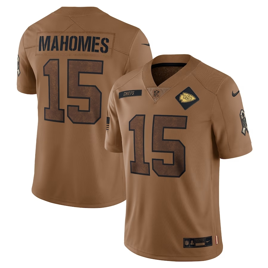 Homens Camiseta 2023NFL Kansas City Chiefs Patrick Mahomes Brown 2023 Salute To Service Limitado Camisa De Futebol Americano Jersey