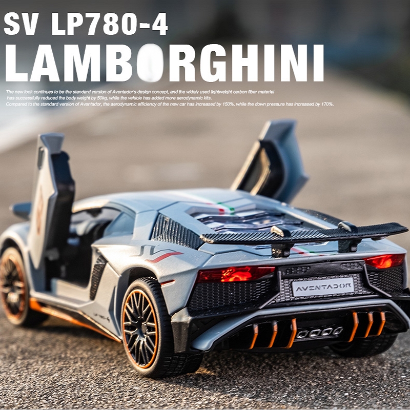 Carro Esportivo 1 : 32 Lamborghini SV LP770-4 LP780 Modelos De Carros Esportivos Portas De Veículos De Brinquedo Em Liga Leve Diecast Auto Truck Aberto