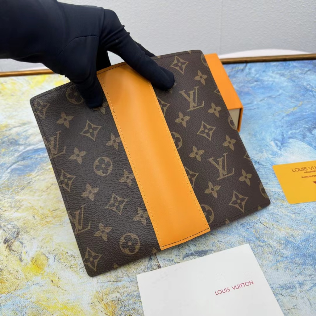 Louis Vuitton Monogram Canvas Street Style Leather Folding Wallet Logo  (M82547) in 2023