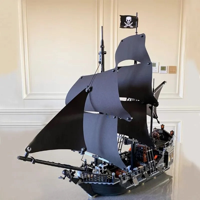 53,5cm Novo Produto Piratas do Caribe Série Pirata Pérola Negra Navio Pirata Pérola Negra Montagem Educacional de Brinquedos de Aniversário Infantil Modelo de Decoração de Presentes