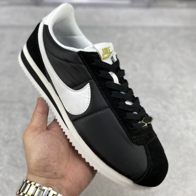 Nike shoes store cortez black