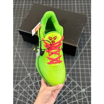 A Parte Superior Kobe 6 Mamba Forever É Trabalhada Com " Escalas Tradicionais "