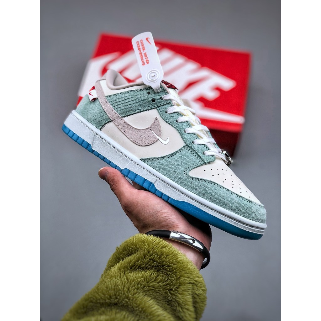 Sb Dunk Low LX "Palha do Dragão" Buckle Basket Series Skate esportivo Casual de baixo nível "Dragon Youth Green Beige Blue Jewelry" FZ5065-111