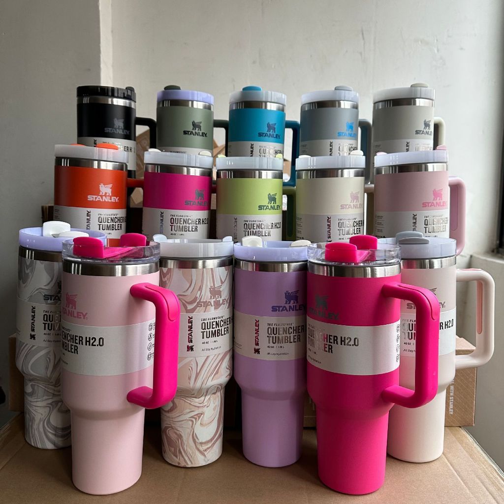 24H Estoque!! (versão de alta qualidade)40OZ/1.18L Garrafa Térmica de água com canudo Stanl*e* Tumbler Copo Grande-Capacidade Economizando Carro Em Aço Inoxidável