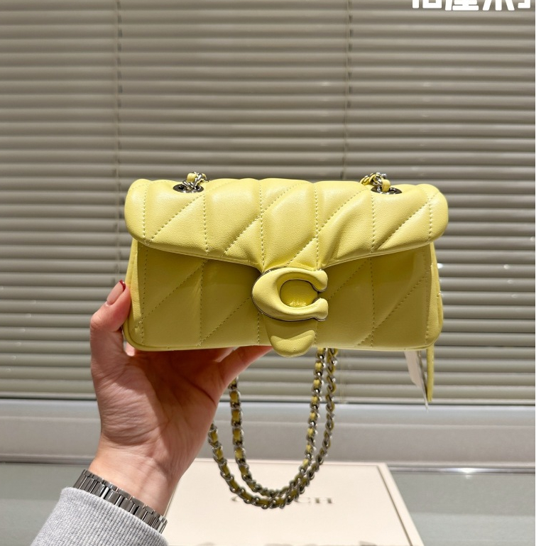 Treinador COACH Diamond Plaid Embossed Leather Flap Abertura do Ombro ...
