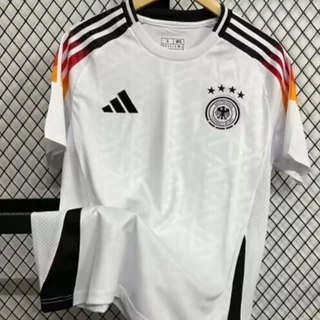 Camisa De Futebol 24/25 Na Alemanha No Solo Da Casa