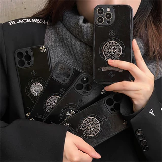 Moda Na Marca Caso De Telefone Para iPhone 16/15/14/13/12 Pro Max À Prova De Choque Ultra-Fino Couro Metal Etiqueta Capa