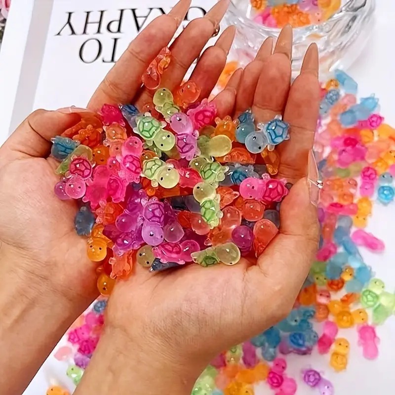 Confezione da 100 mini tartarughe, piccole tartarughe luminose in resina, mini animali che si illuminano, tartarughe multicolore Night Tur piccole