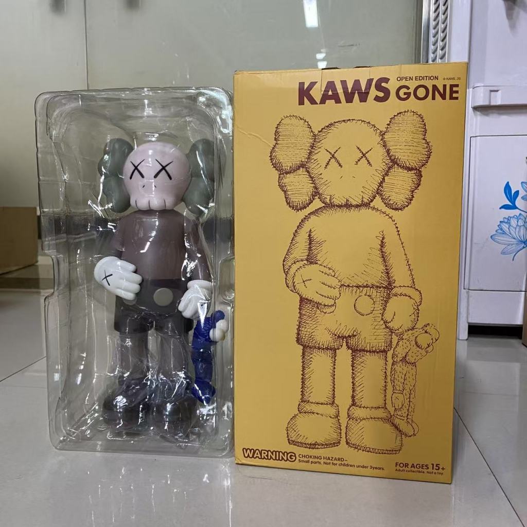 Boneco Kaws 30cm Para Presente De Aniversário | Shopee Brasil