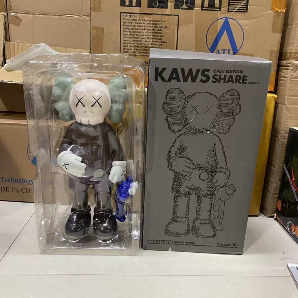 Boneco Kaws 30cm Para Presente De Aniversário | Shopee Brasil