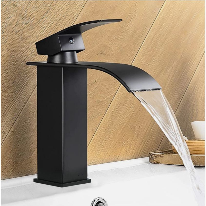 a Torneira Quadrada Em Cascata Na Bancada Do Banheiro Suporta Funções Quentes E Frias , É Mais Abrangente Tem Uma Alça Ú