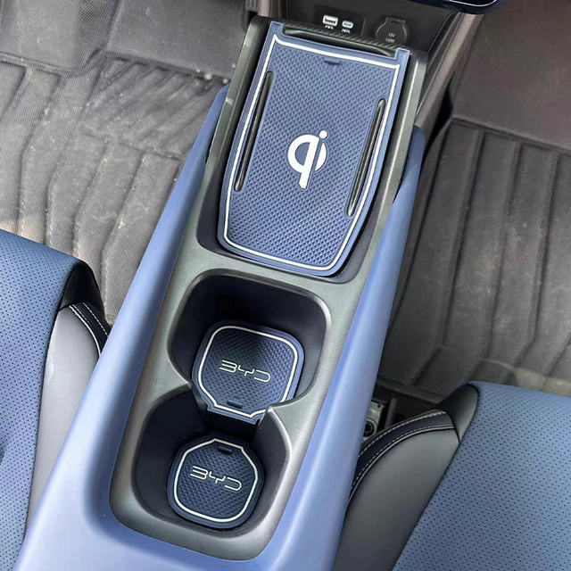 Kit 3 Peças Premium Para BYD Dolphin Mini : Abas Internas + Base De Transporte Sem Fio + Suporte Copo De Silicone