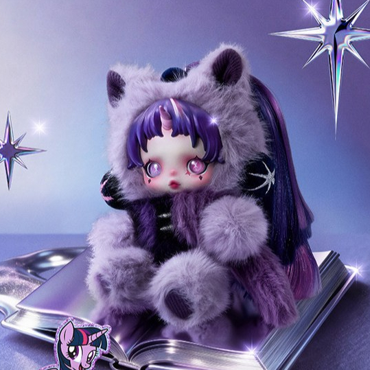Pingente de boneca de pelúcia da série SKULLPANDA x My Little Pony