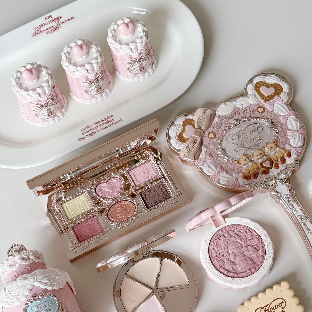 ​【レア・廃盤】 Flowery Kiss / Sweetie Palette FLOWER KNOWS Paleta De Sombras De 6 Cores Da Coleção Sweetie Bear