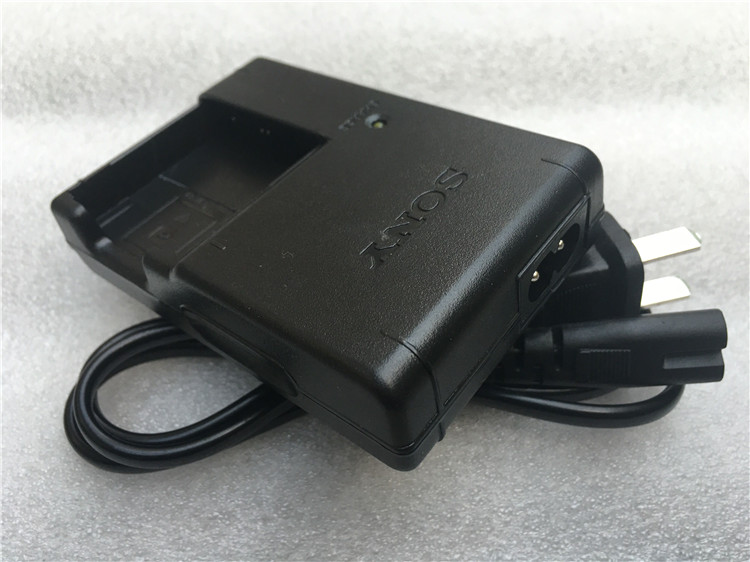 Caricatore USB-C per Sony Cybershot DSC-W170 DSC-W200 DSC-W210 DSC-W215 4,2V