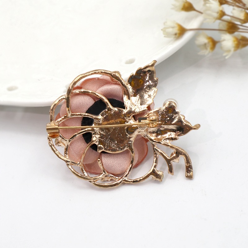 Plaqué Or Décoratif Amour Rose Broche Broche Vêtement Vêtements
