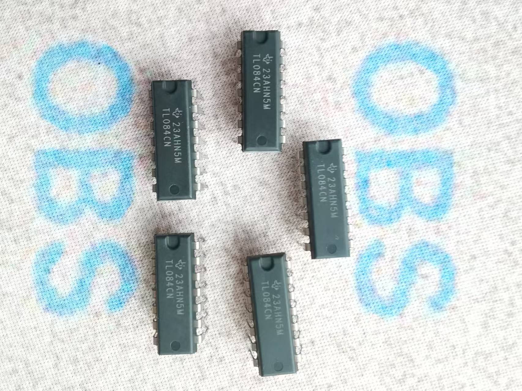 TL072CD Amplificateurs opérationnels - Amplis-Op JFET Input Low N