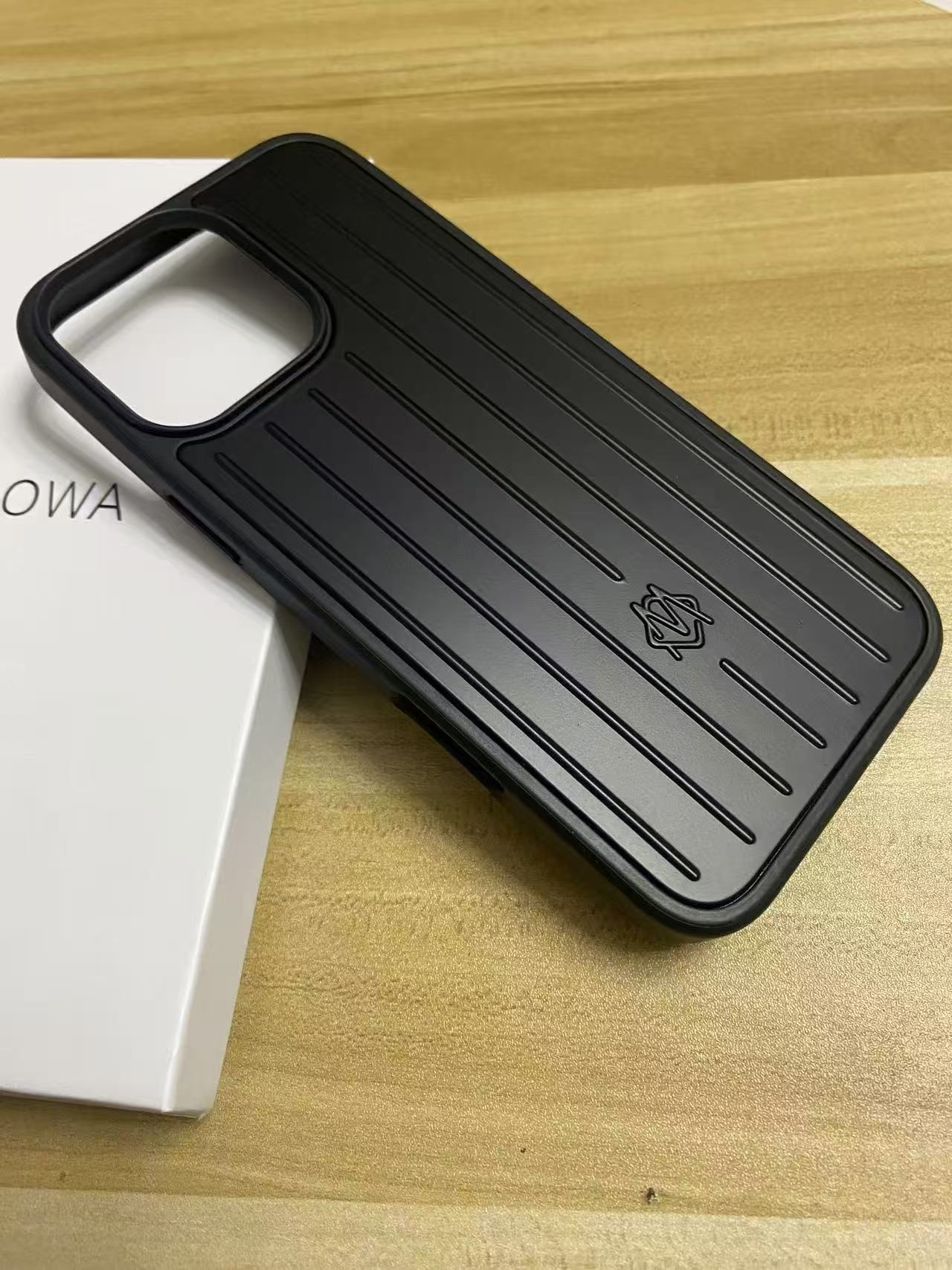 Adequado para iPhone16promax Phone Case Rimowa Novo carregador