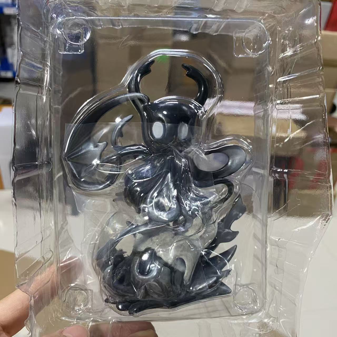 Figurine Hollow Knight Silksong - Ombre 13cm - PVC - Collection Jeu Vidéo