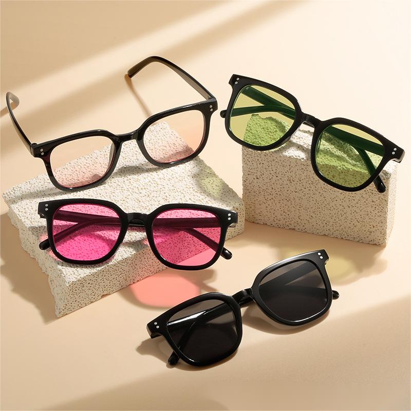 Sweet Spicy Cool Girl _ Girlfriends Casal Summer Sunset Gradient Brown Blush Moldura Preta Face Plana Ferramenta Handy Tool Óculos de sol