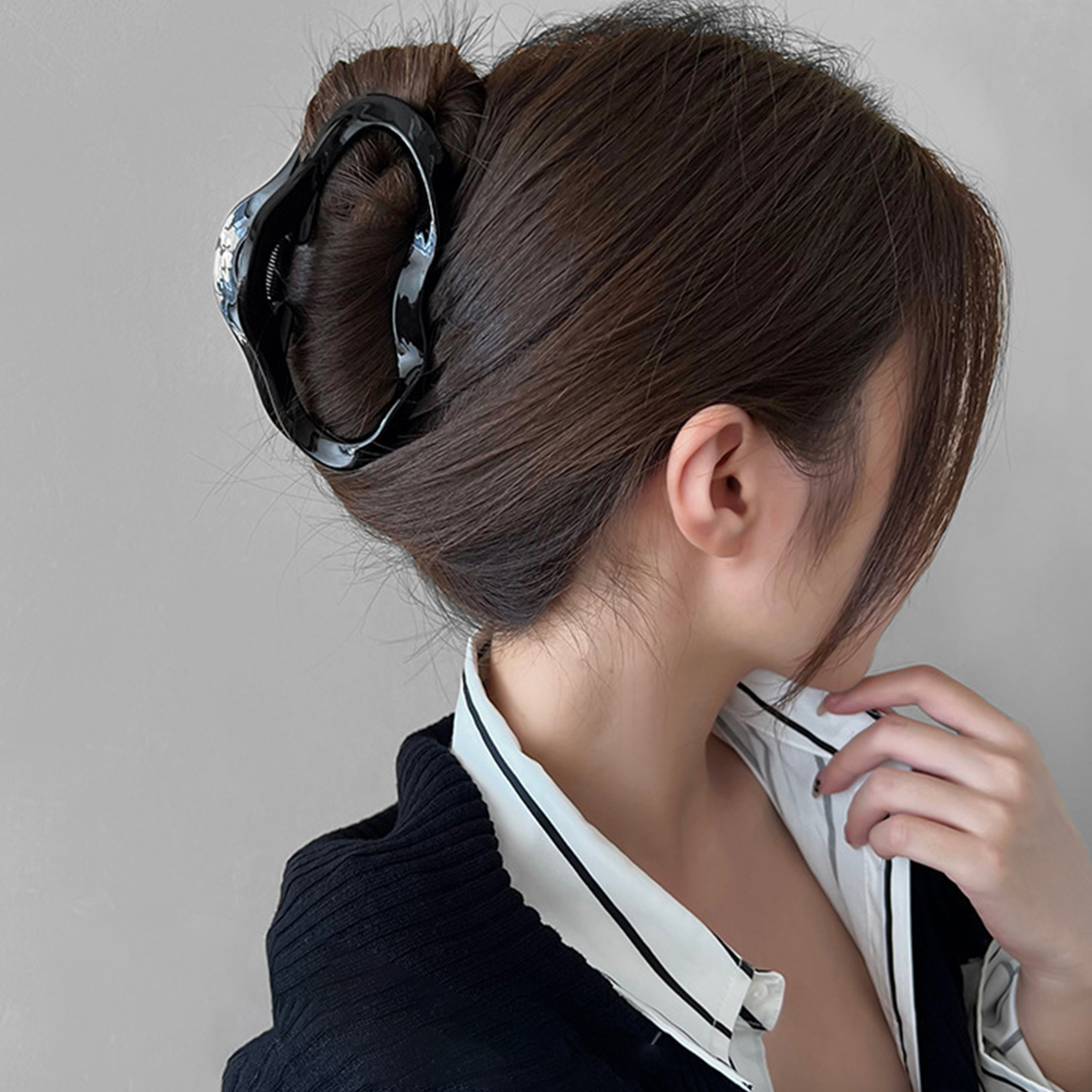 Um Clip de Nuvem de Senhoras Clip de Nuvem de Senhoras Clip de Cabelo Feminino de Cabeça Grande Clip de Cabelo de Cabeça de Tubarão Volume de Cabelo Multi-Classy Disc Clip de Cabelo High-End Cabeleireiro Adequado para A Vida Diária