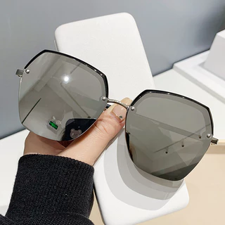 Moda Novo Estilo Moldura Metálica Poligonal Óculos de sol femininos