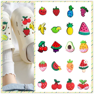 Desenho Animado Lovely Fruit Series Jibz Shoe Charms for Crocs Tamancos E Sapatos De Jardim Bonitos Acessórios De Fivela De Sandália De Pino De PVC Decorativo Para Festa Feminina