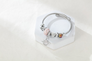 1 Pacote Planeta Surround Planet Inlaid Zircon Pingente de Zircônio Pingente de Amor Mulheres Sexy Hip-Hop Estilo Pulseira de Peso Pulseira de Aço Inoxidável Pulseira Hipoalergênica Multi-Elemento Menina