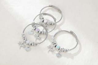 1 Pacote Micro-Inlaid Zircon Dragonfly Love Heart Pendant Four-Leaf Clover Ladies Sweet Elegant Style Weight Bracelet Pulseira de Aço Inoxidável Pulseira Hipoalergênica Feminina Multi @