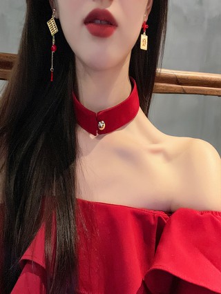 2 Fashionable Unique Red New Year Fortune Tassel Asymmetric Earrings Festivo de férias para senhoras