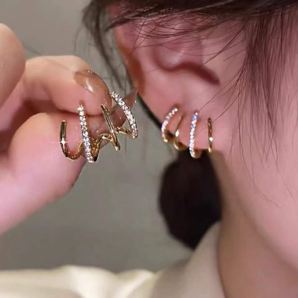 Brincos Micro-set Zircon de quatro garras Brincos Geométricos de Metal Diamantado Brincos em forma de Garra Brincos estilo coreano