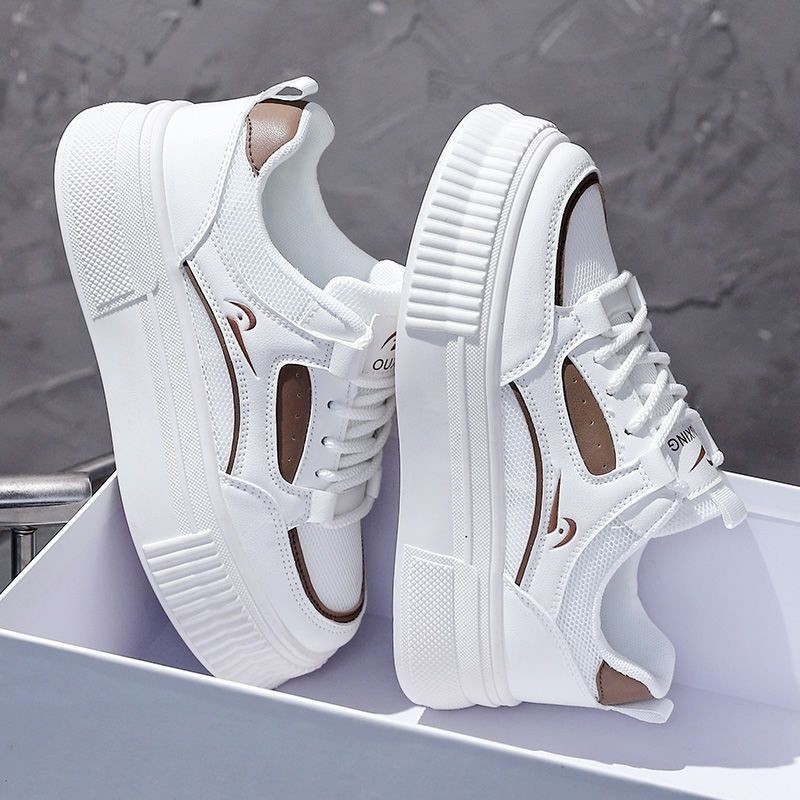Sapatos de malha branca de sola grossa Sapatos de malha branca para mulheres All-Match 2023 Primavera Verão Tênis Casual de venda a quente Niche Net