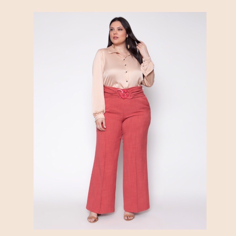 Plus size feminino store social