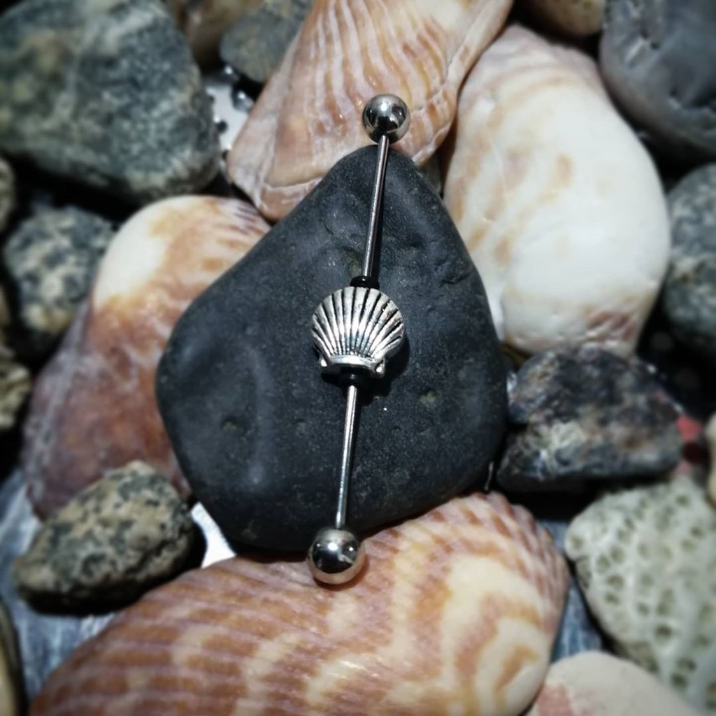 Piercing Industrial Transversal Concha Do Mar