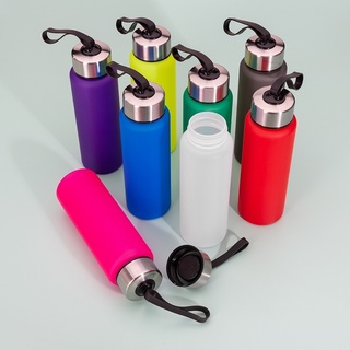 Squeeze garrafa 680 ml com tampa rosqueável em inox e alça