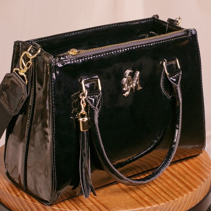 Bolsa Feminina Verniz blogueira Media Transversal De Ombro