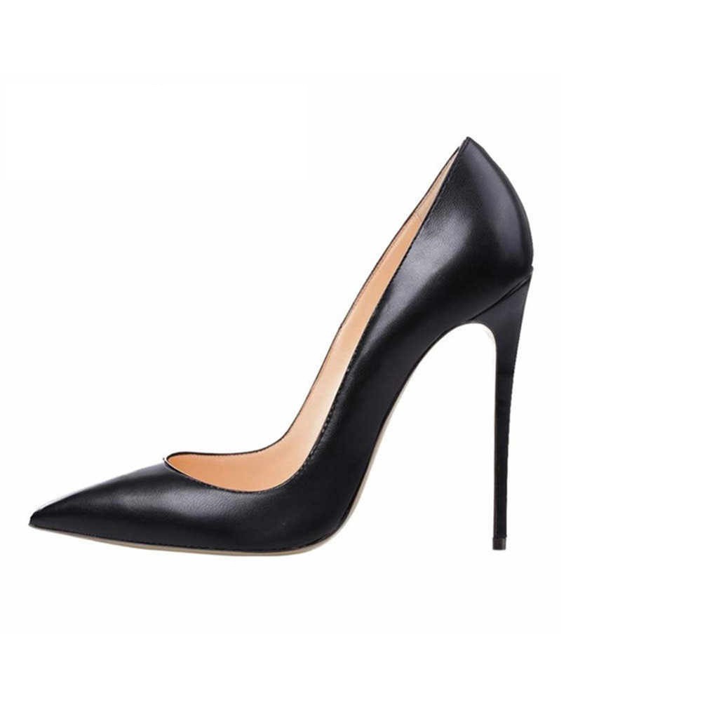 Scarpin feminino Preto couro Legitimo bico fino salto alto Christian Fischer Concept