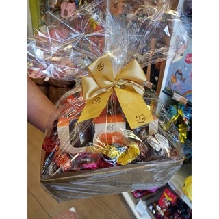 Cesta com Diversos Chocolates Cacau Show em Oferta na Shopee