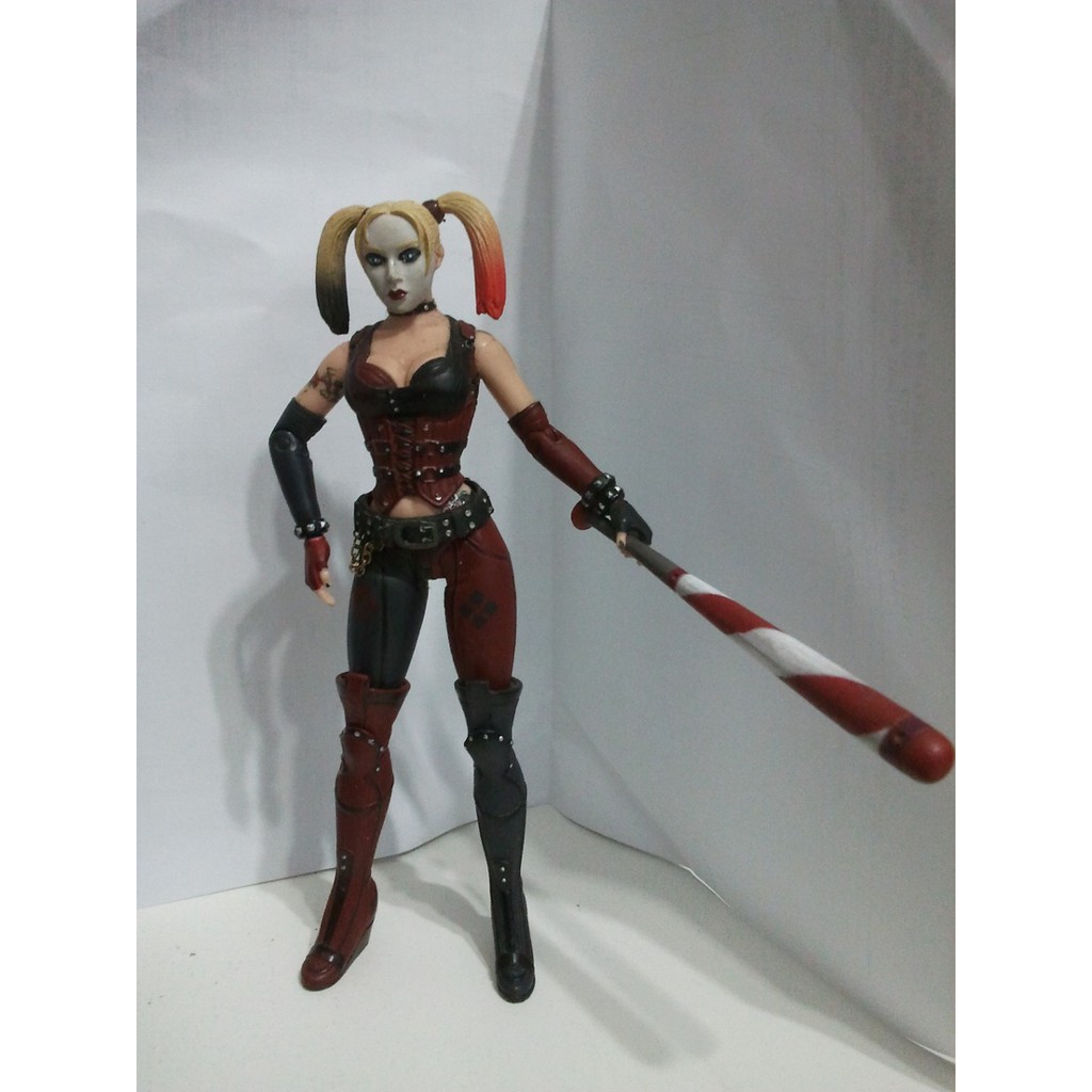 Bonecos Batman Arkham City DC Direct :: Boneca da Harley Quinn (aberto) -  Arte em Miniaturas