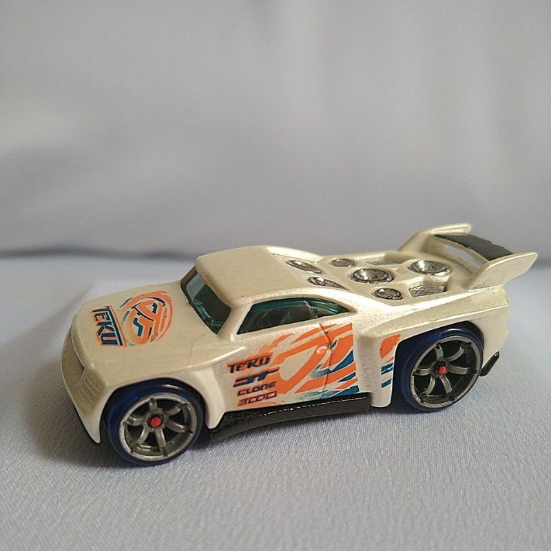 Acceleracers Bassline Raro Hot Wheels - Carrinho Miniatura Sem embalagem  (Loose) - Corre Que Ta Baratinho