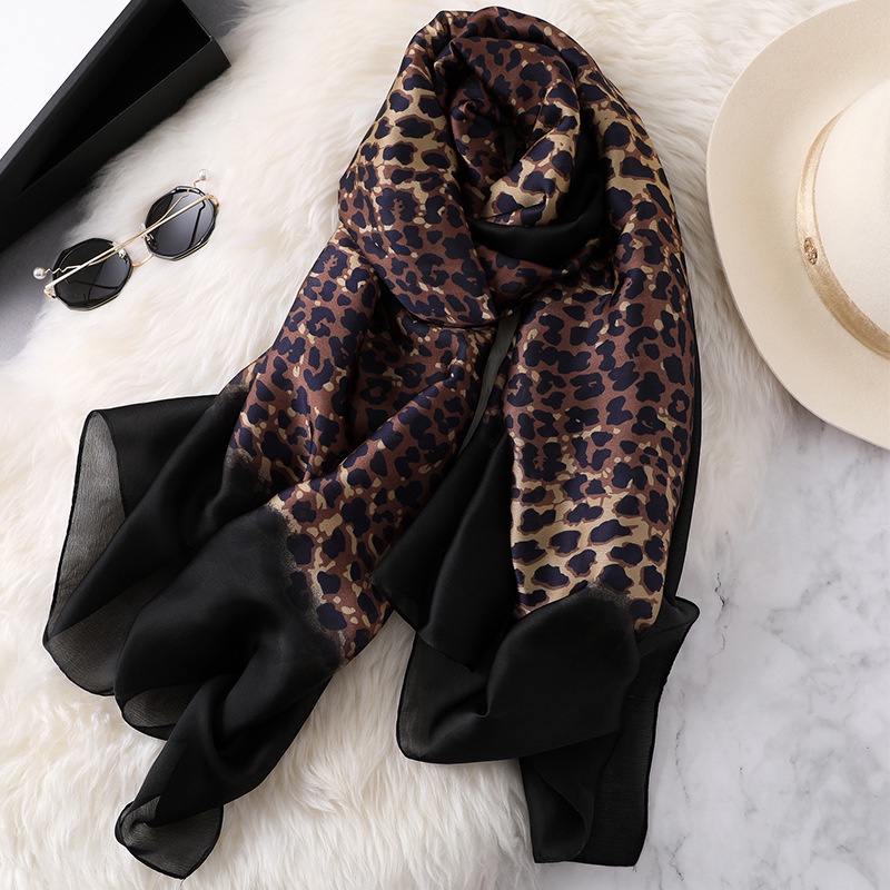 Cachecol / Xale / Lenço Feminino De Seda Com Estampa De Leopardo