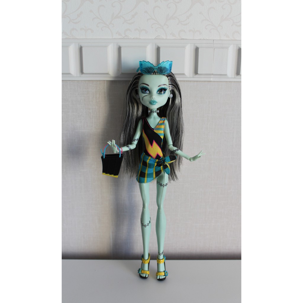 Boneca usada Frankie Stein gloom beach Mattel Monster high - Taffy