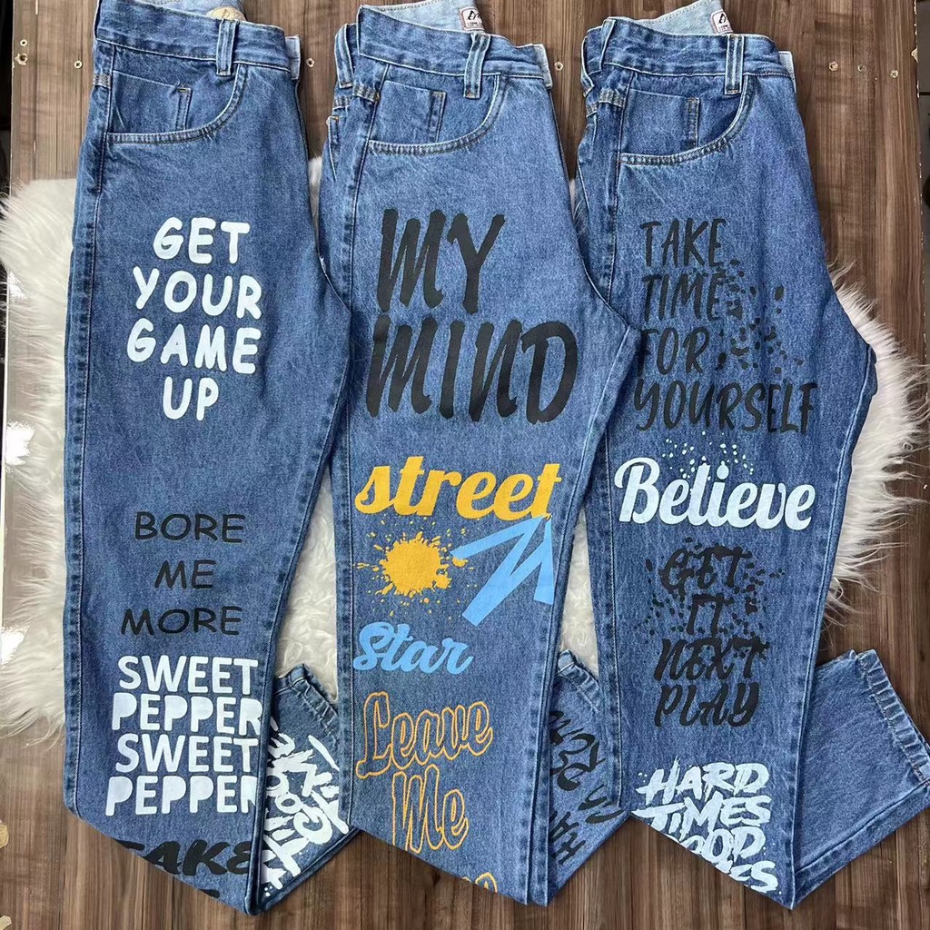 Calça Mom Jeans Com Escritas Letras Feminina | Shopee Brasil