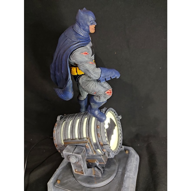 Estátua Batman 1/8 frank miller batsinal action figure